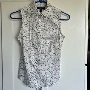 Banana Republic Non-Iron Sleeveless Button Down